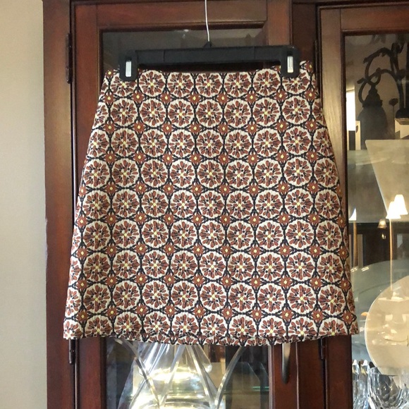 H&M Dresses & Skirts - H&M Brocade Mini Skirt 🌼